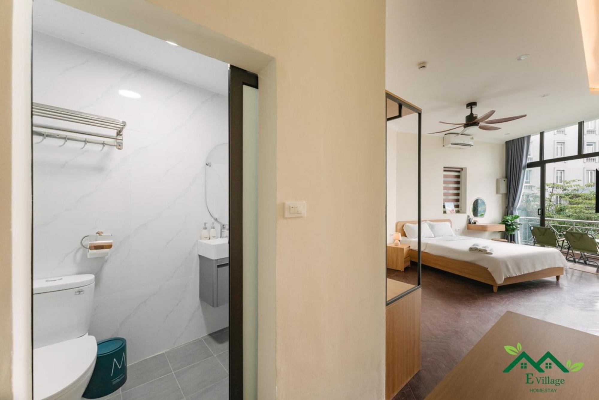 E Village Hotel Hanoi Bagian luar foto